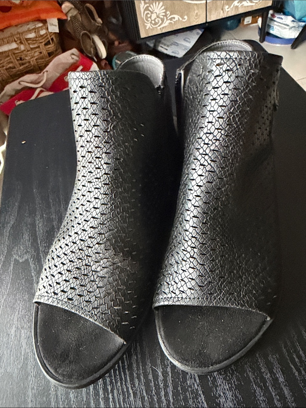 BareTraps Black Textured Peep-Toe Mules